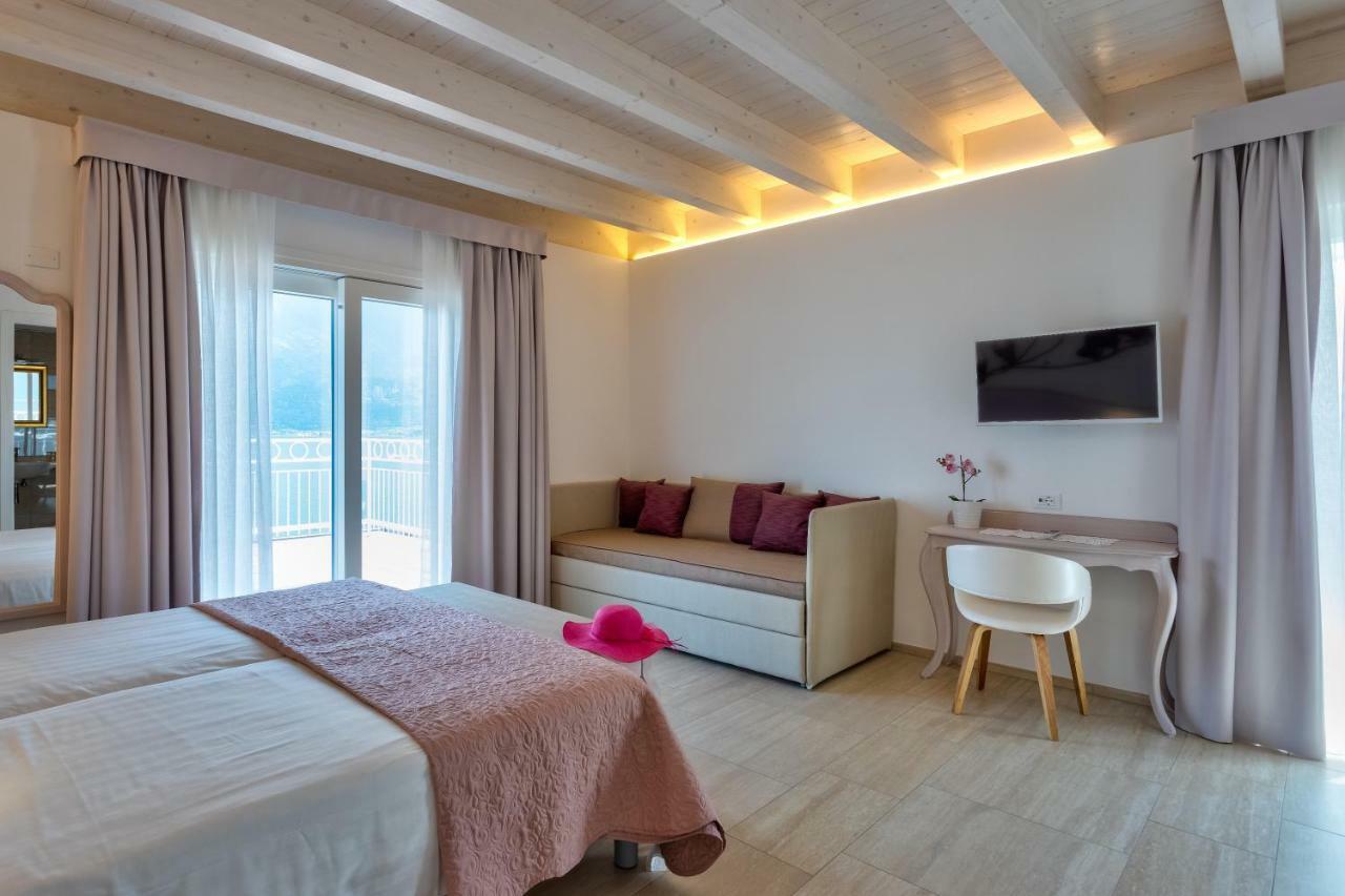 Hotel Riviera Panoramic Green Resort ليمونِ سول غاردا المظهر الخارجي الصورة