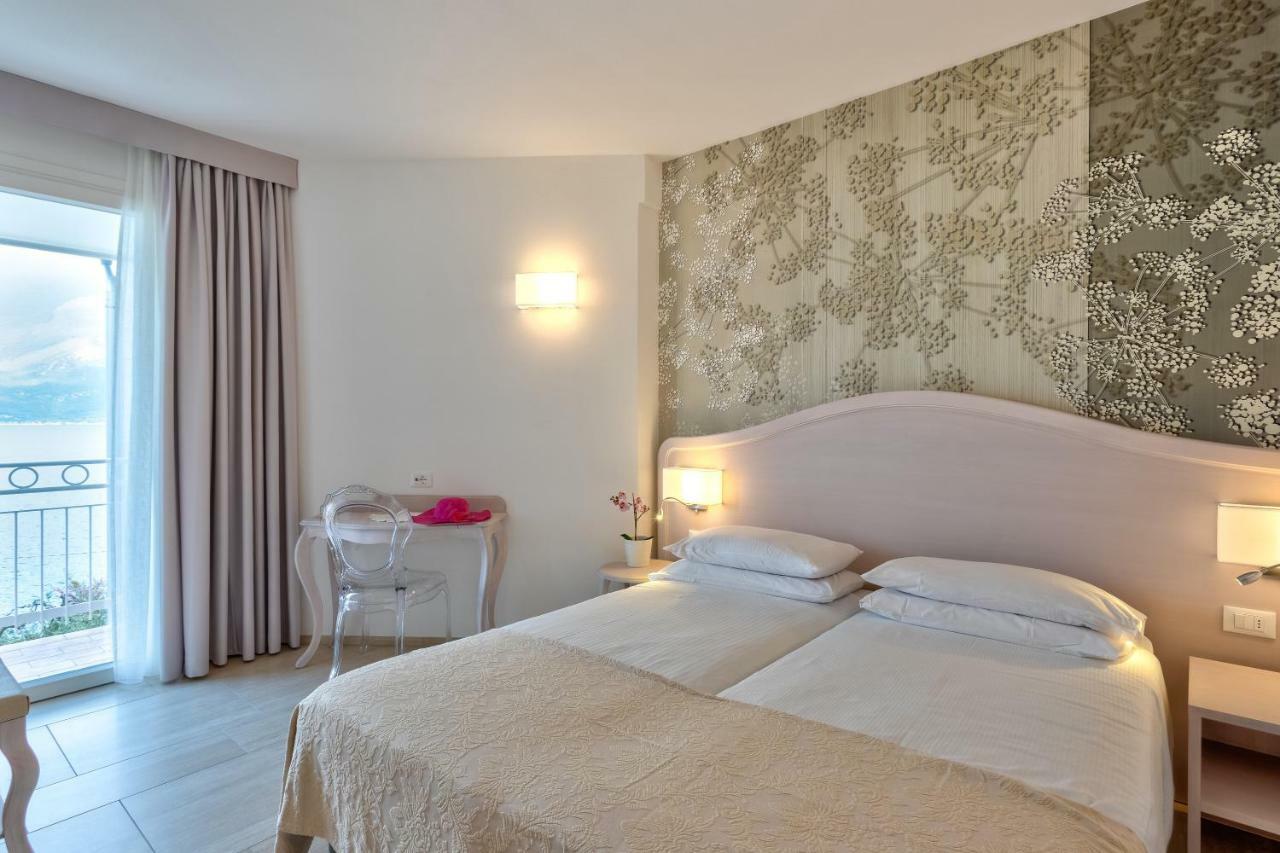 Hotel Riviera Panoramic Green Resort ليمونِ سول غاردا المظهر الخارجي الصورة