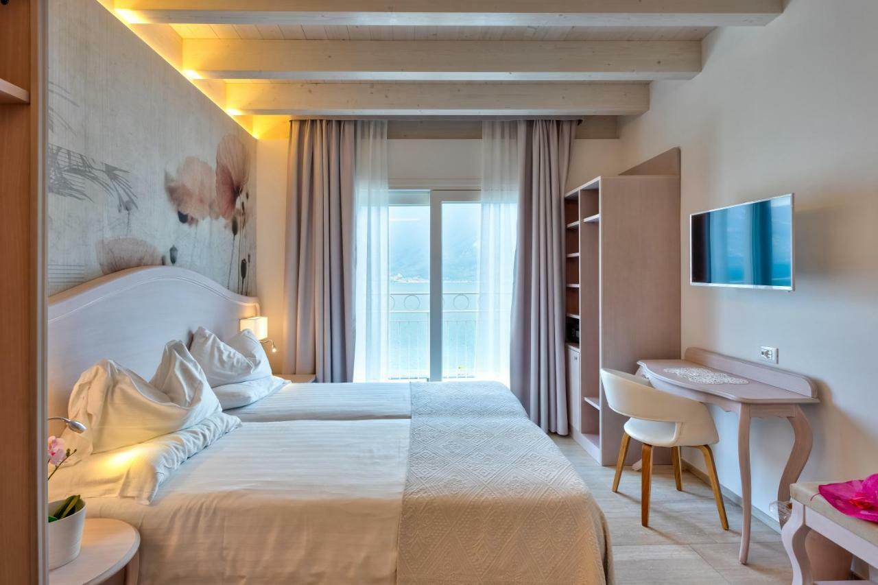 Hotel Riviera Panoramic Green Resort ليمونِ سول غاردا المظهر الخارجي الصورة