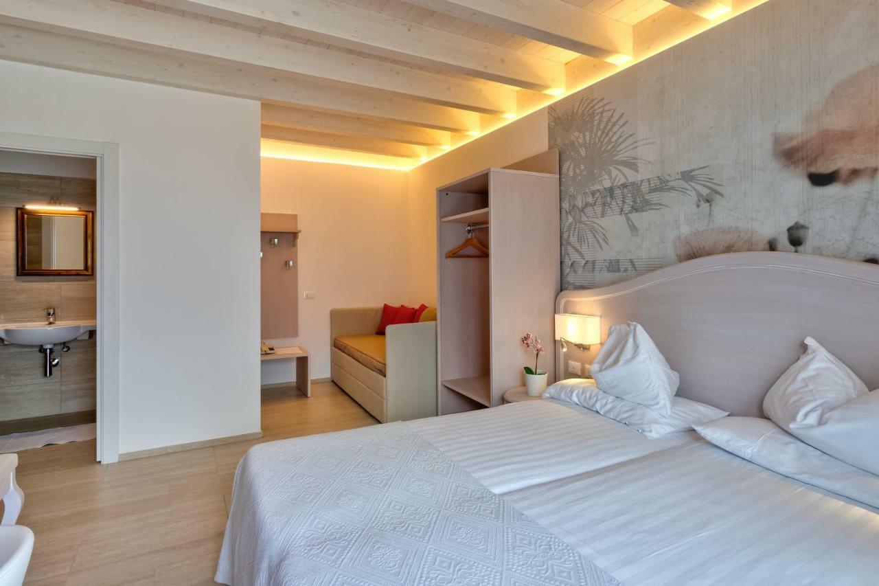 Hotel Riviera Panoramic Green Resort ليمونِ سول غاردا المظهر الخارجي الصورة